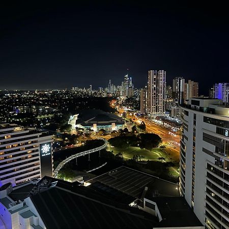 Lamour Ocean View Apartment I In Casino Broadbeach - Free Parking-195Cm Gold Coast Extérieur photo