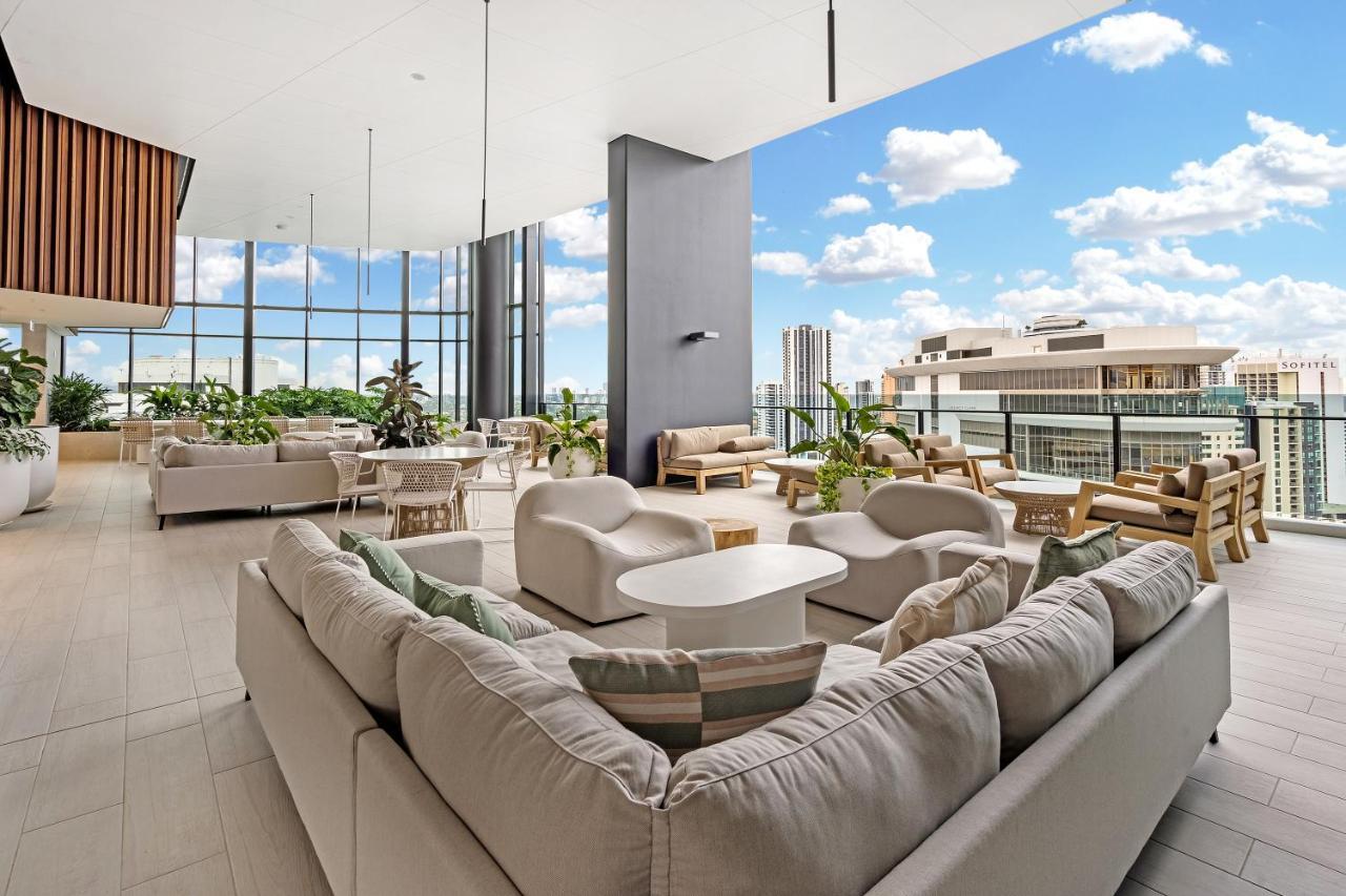Lamour Ocean View Apartment I In Casino Broadbeach - Free Parking-195Cm Gold Coast Extérieur photo